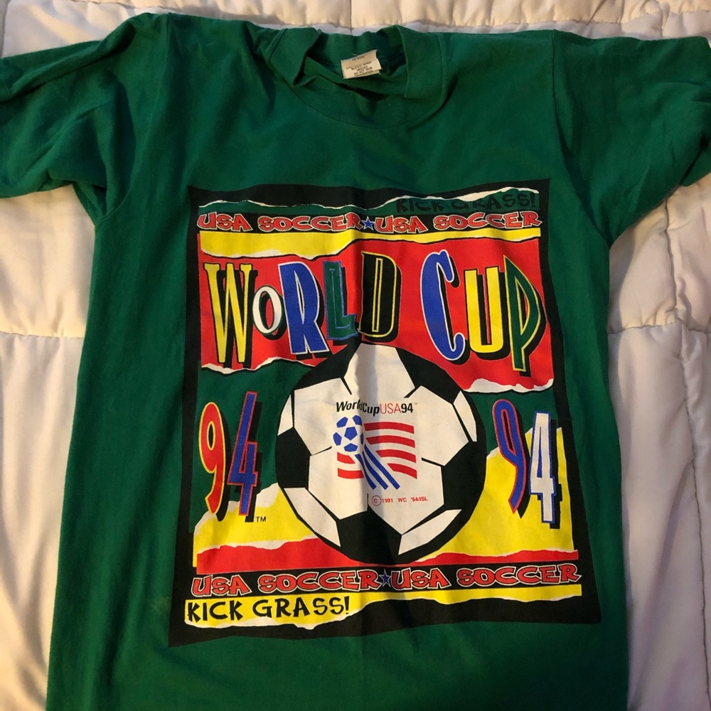 Vintage 1994 World Cup Kick the Grass Size Medium